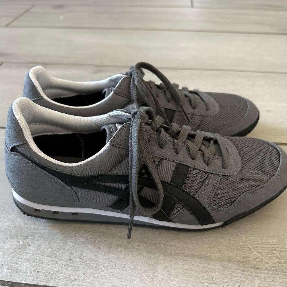 ASICS tiger onitsuka gray and black shoes